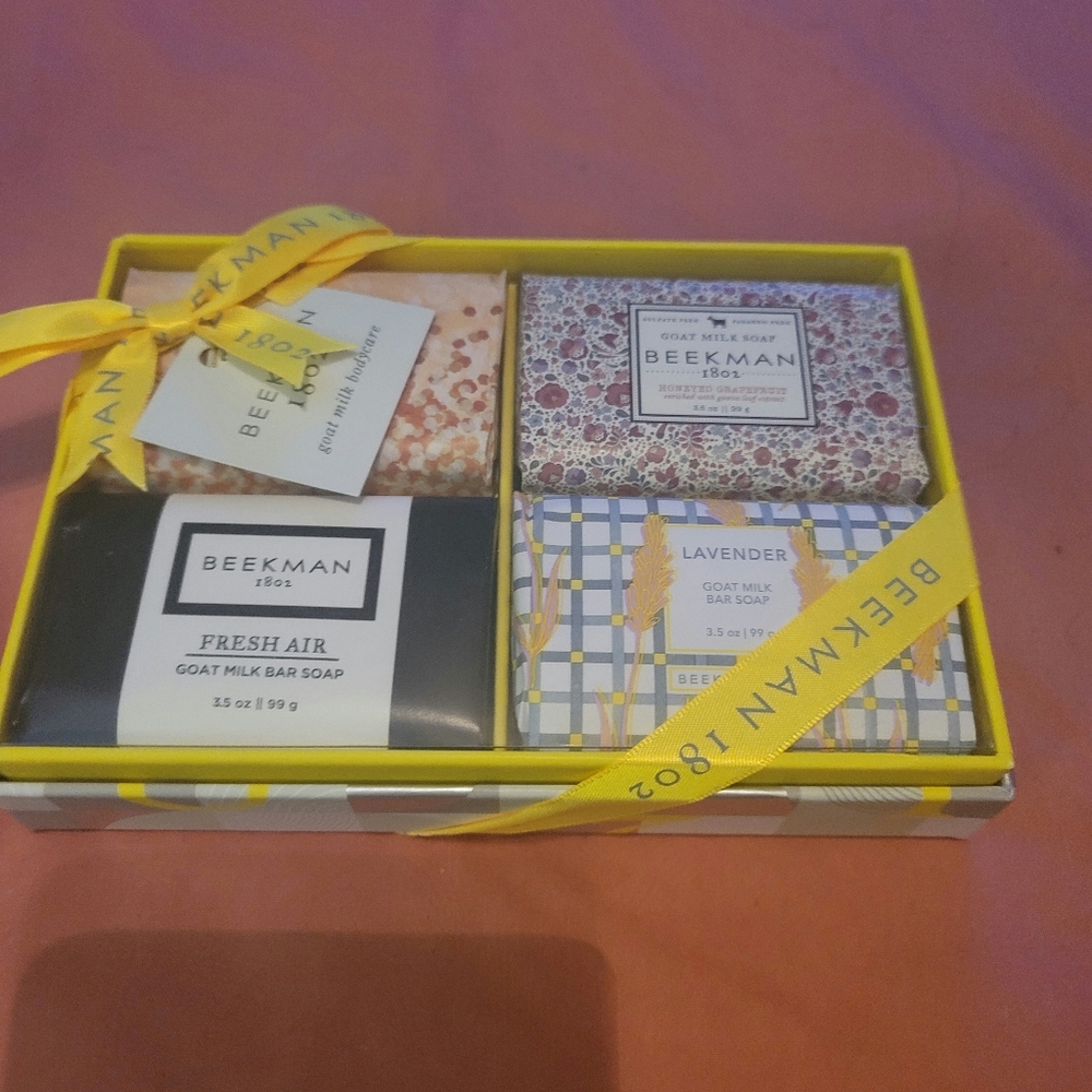 BEEKMAN 1802- GIFT READY 4 PACK GOAT MILK SOAPS- LOOK!! - Picture 1 of 2